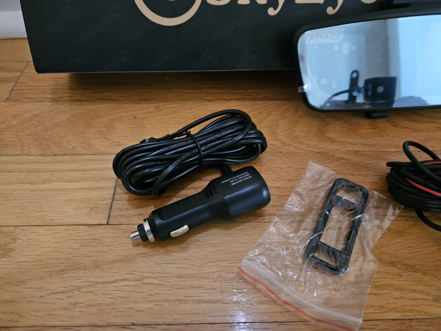 SkyEye Rearview Mirror Dash Cam - photo 3
