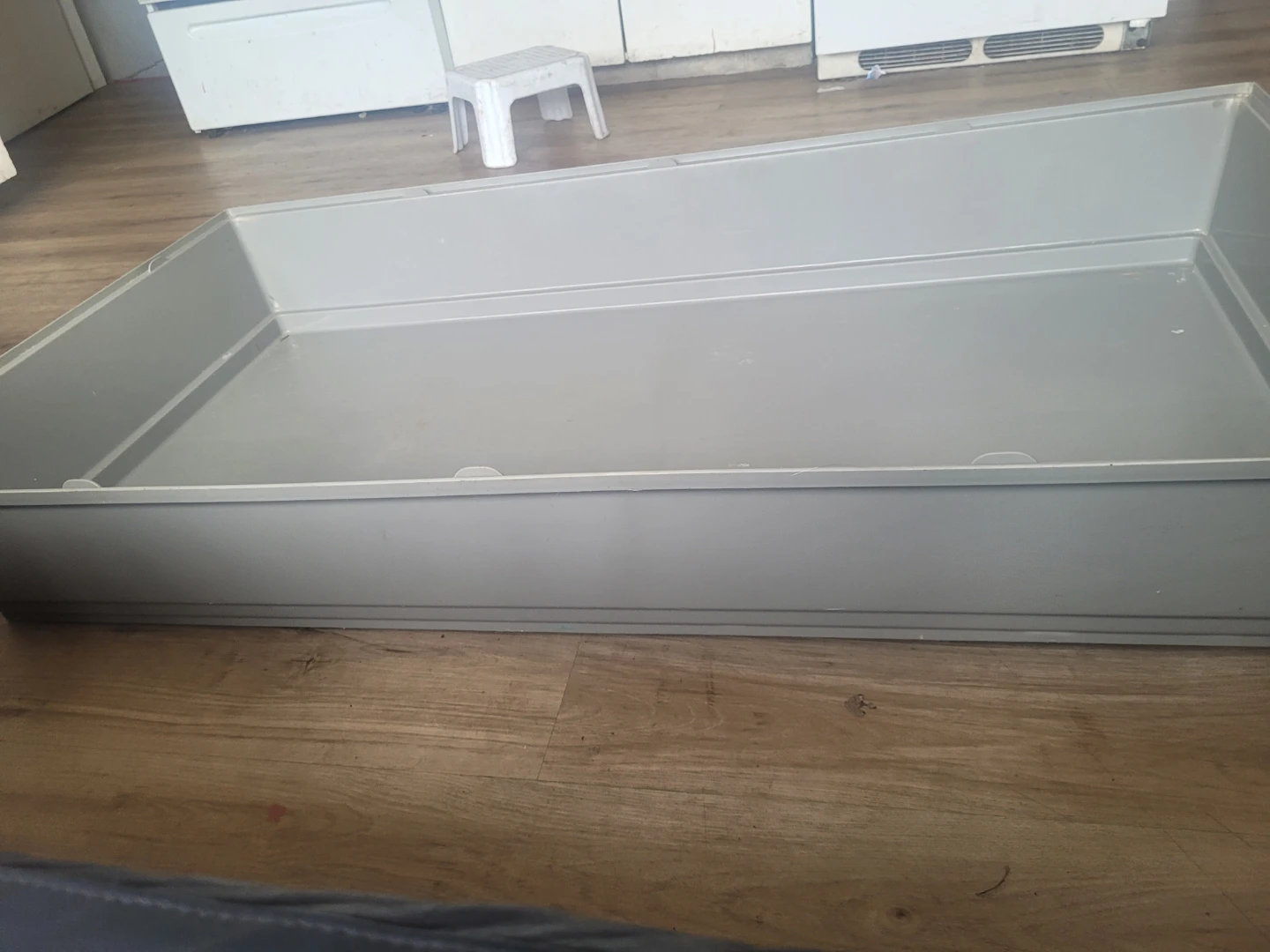 Grey Plastic Litter Box Pan