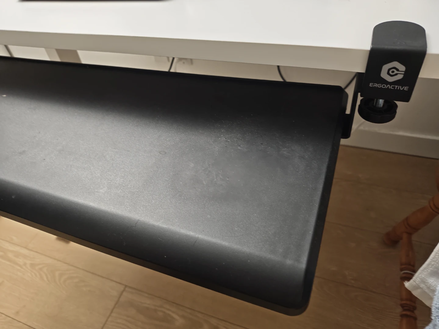 ErgoActive Under-Desk Keyboard Tray