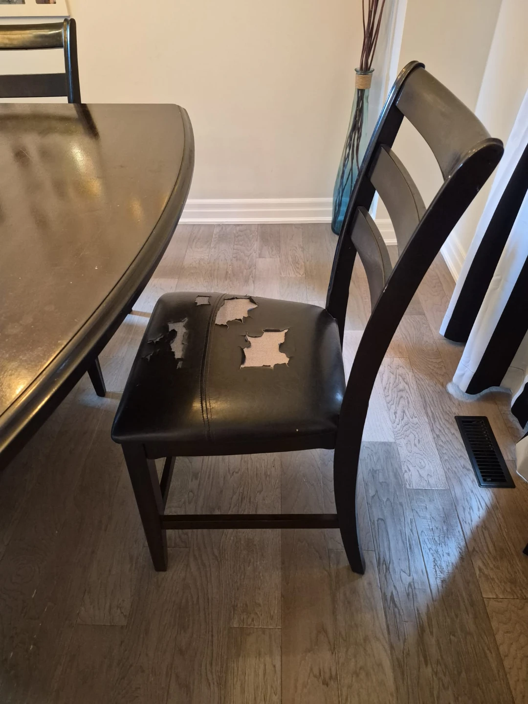 Dining table - photo 4