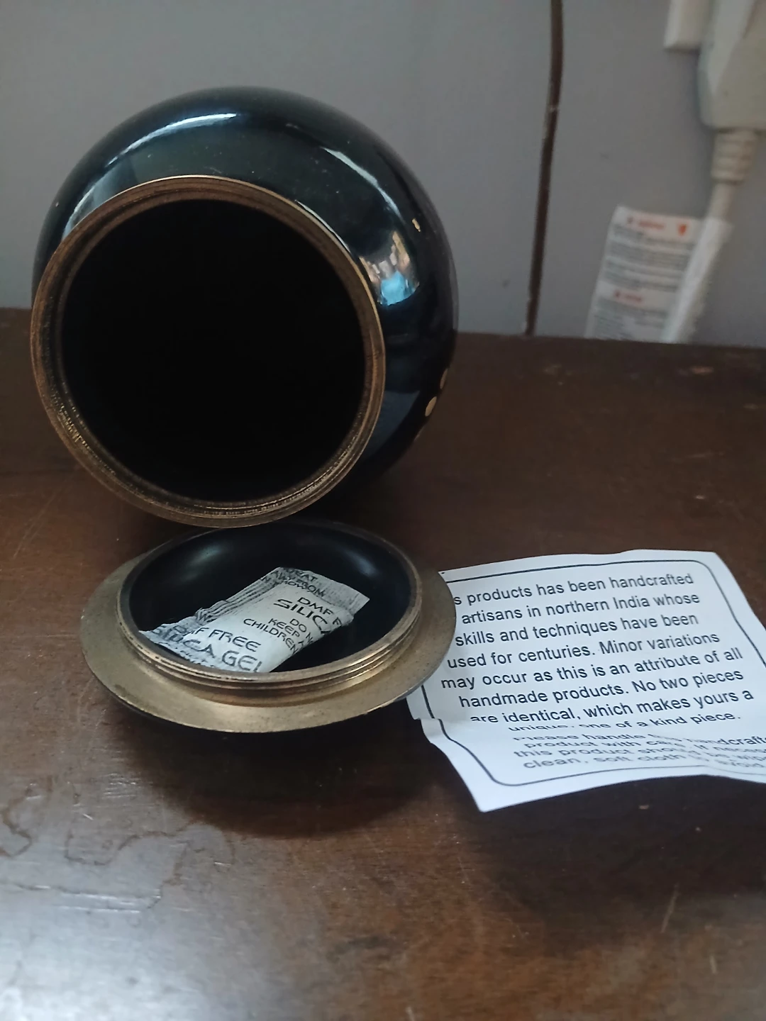 Black Urn with Paw Prints - photo 2