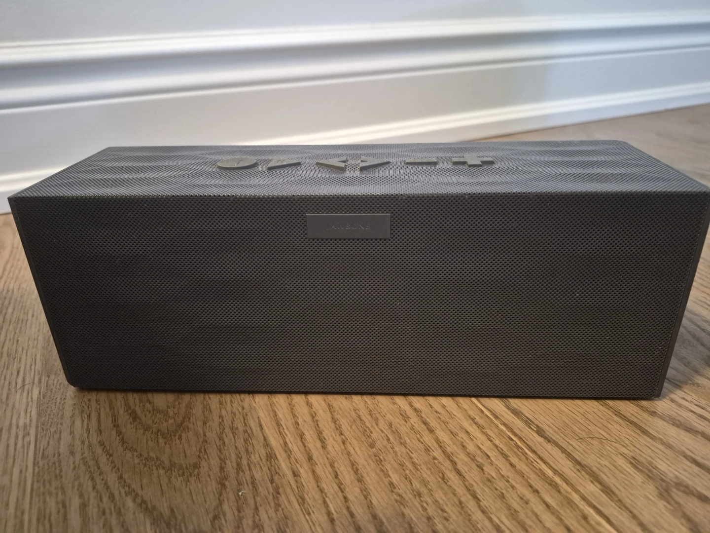 Jawbone JAMBOX Portable Bluetooth Speaker