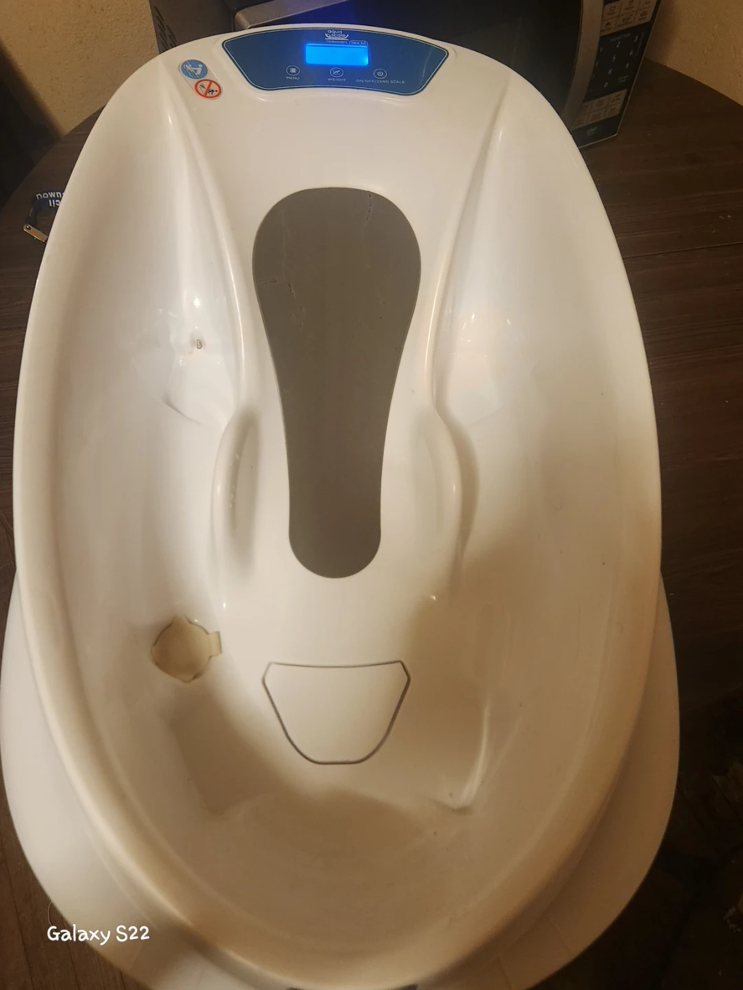 Aqua Scale Baby/pet  Bath Tub with Digital Scale
