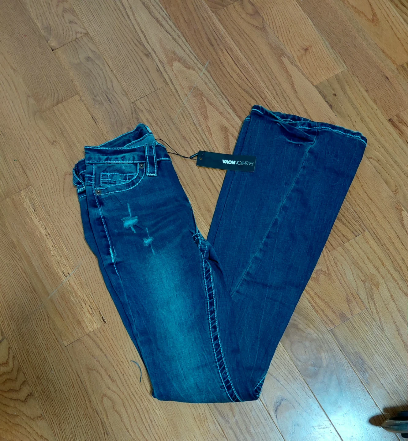 Fashion Nova Blue Flared Jeans - photo 3