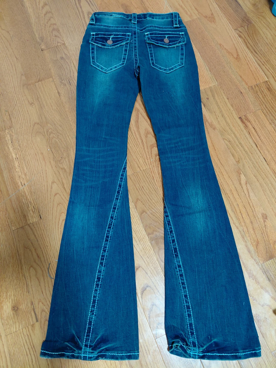Fashion Nova Blue Flared Jeans - photo 2