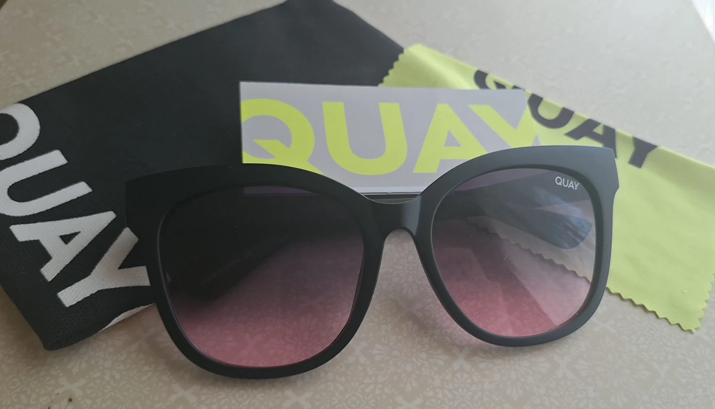 QUAY Sunglasses