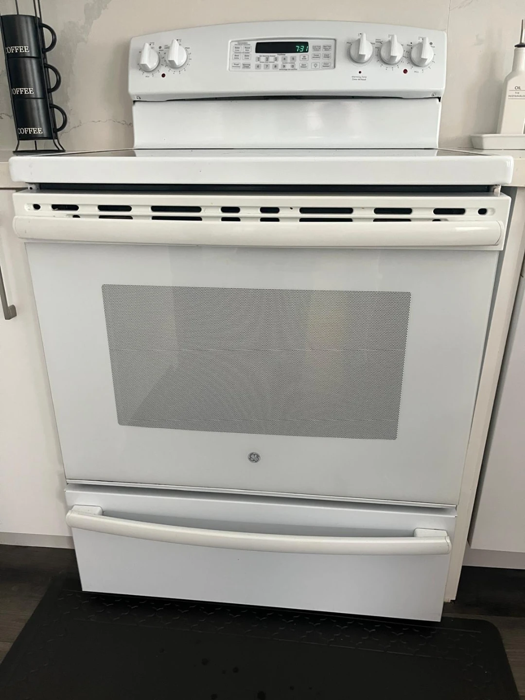 GE 30" free standing stove
