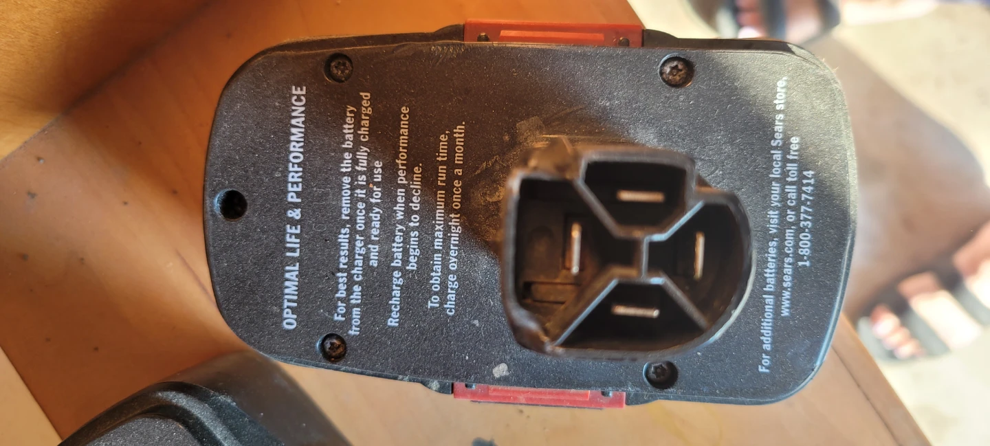 3 Craftsman 19.2V 3.0Ah power packs and Charger - photo 3