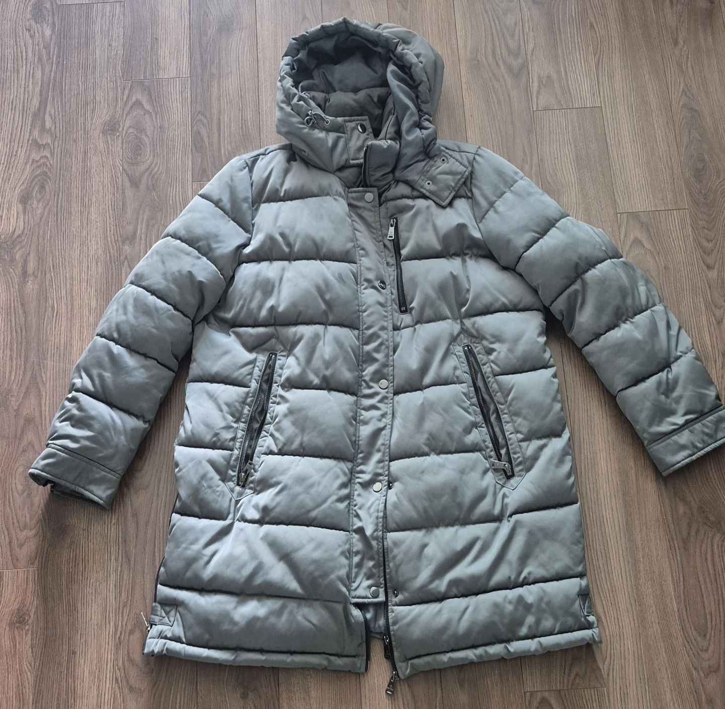 Puffer jacket wiith Hood