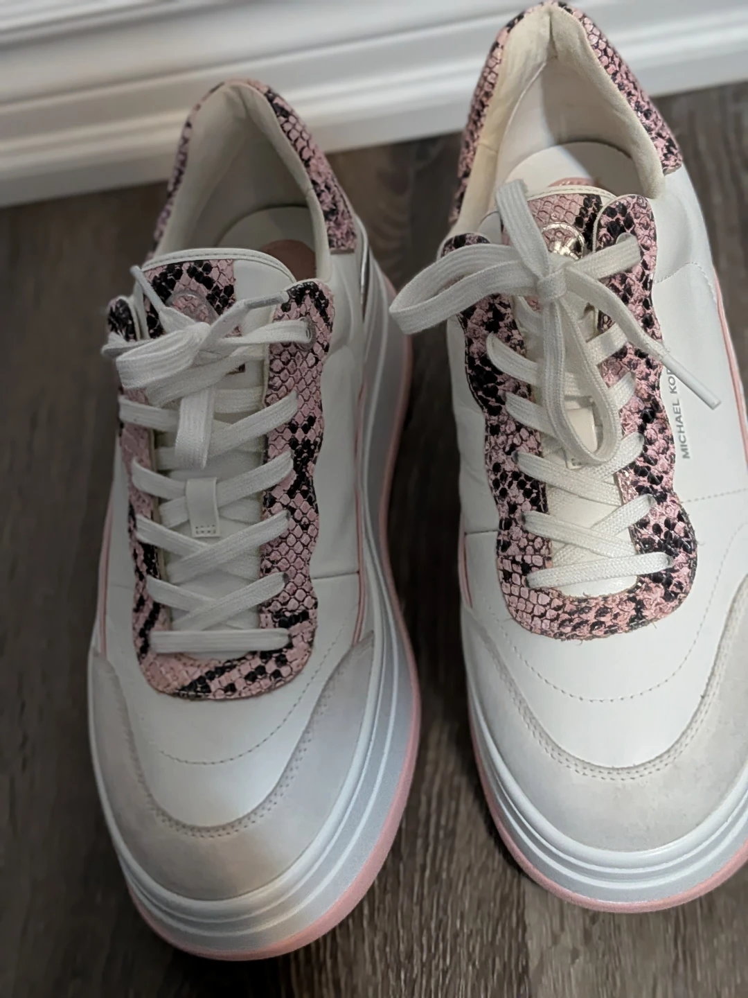 Michael Kors Women's White/Pink Snake Trim Sneakers - photo 2