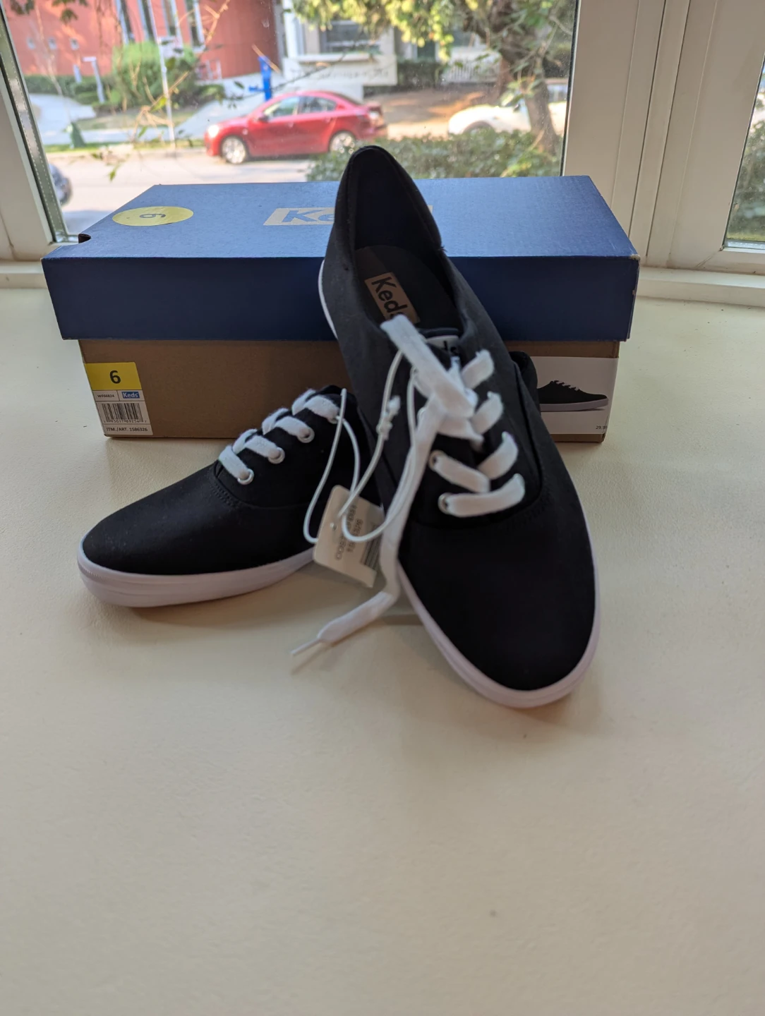Keds Women's Black Canvas Sneakers Size 6