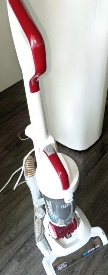 BLACK+DECKER Air Swivel Upright Vacuum.Pick up before 20 Aug‼️