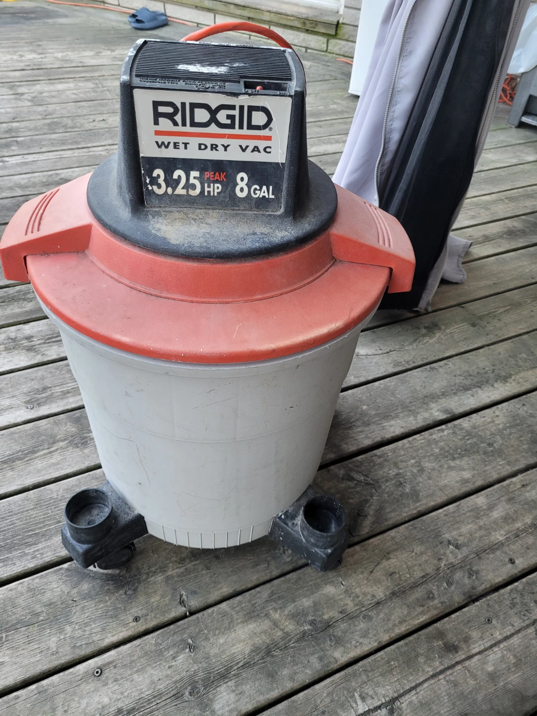 RIDGID Wet Dry Vac 3.25 Peak HP 8 Gallon