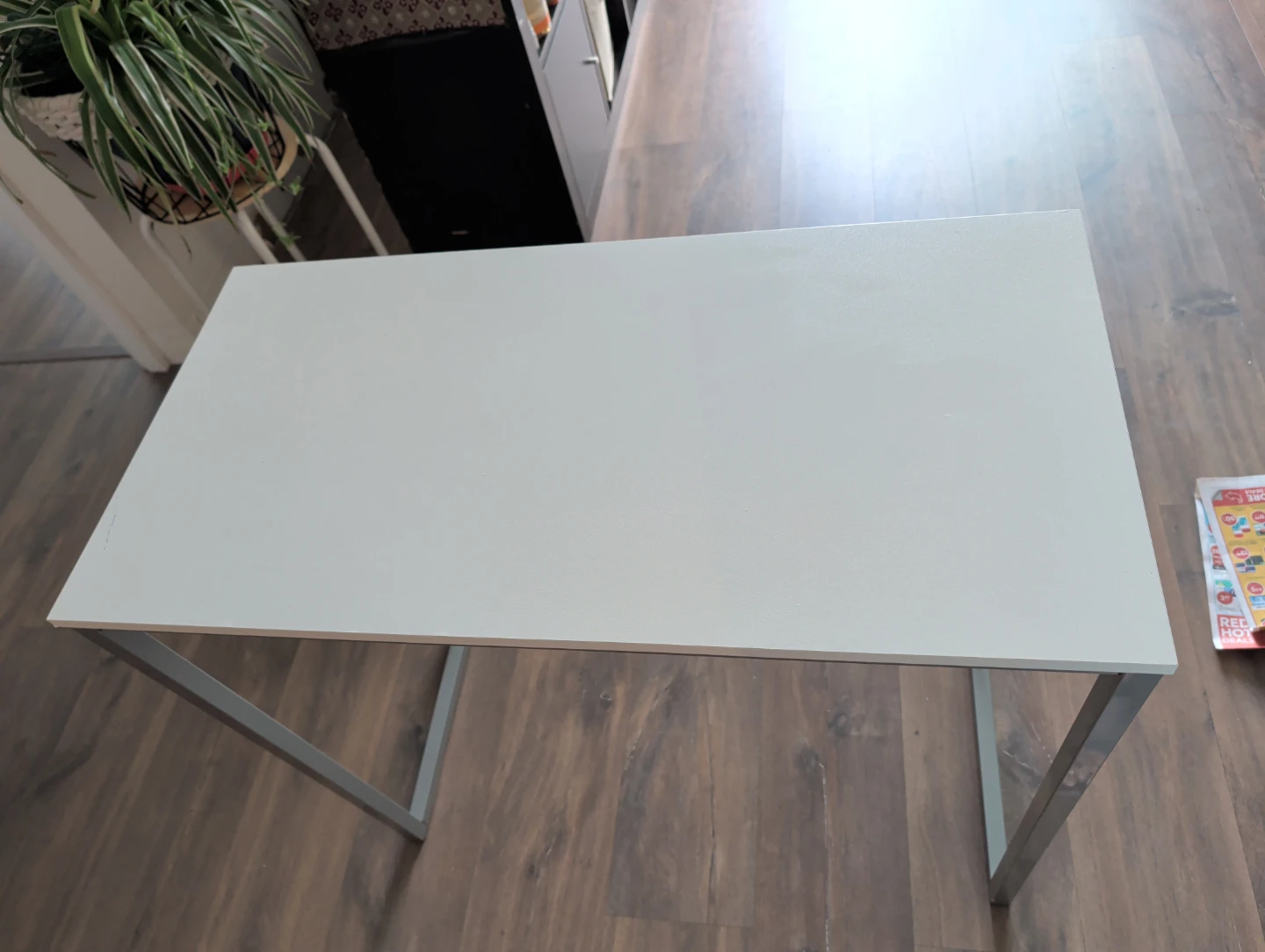 Small computer Table with metal frames