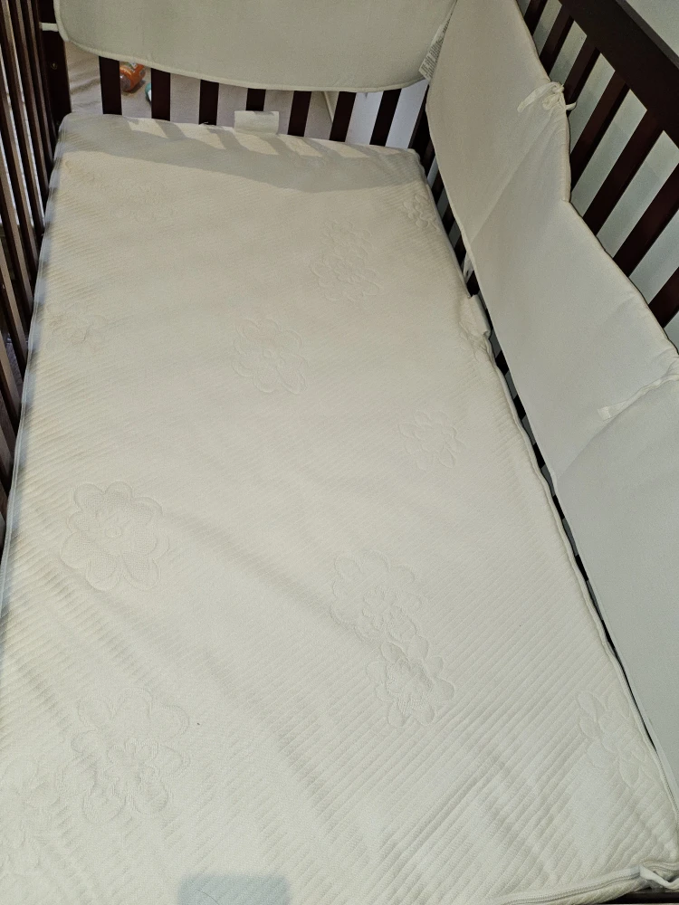 Baby Crib with Woodland Animal Sheet and Bumper Pads - photo 5