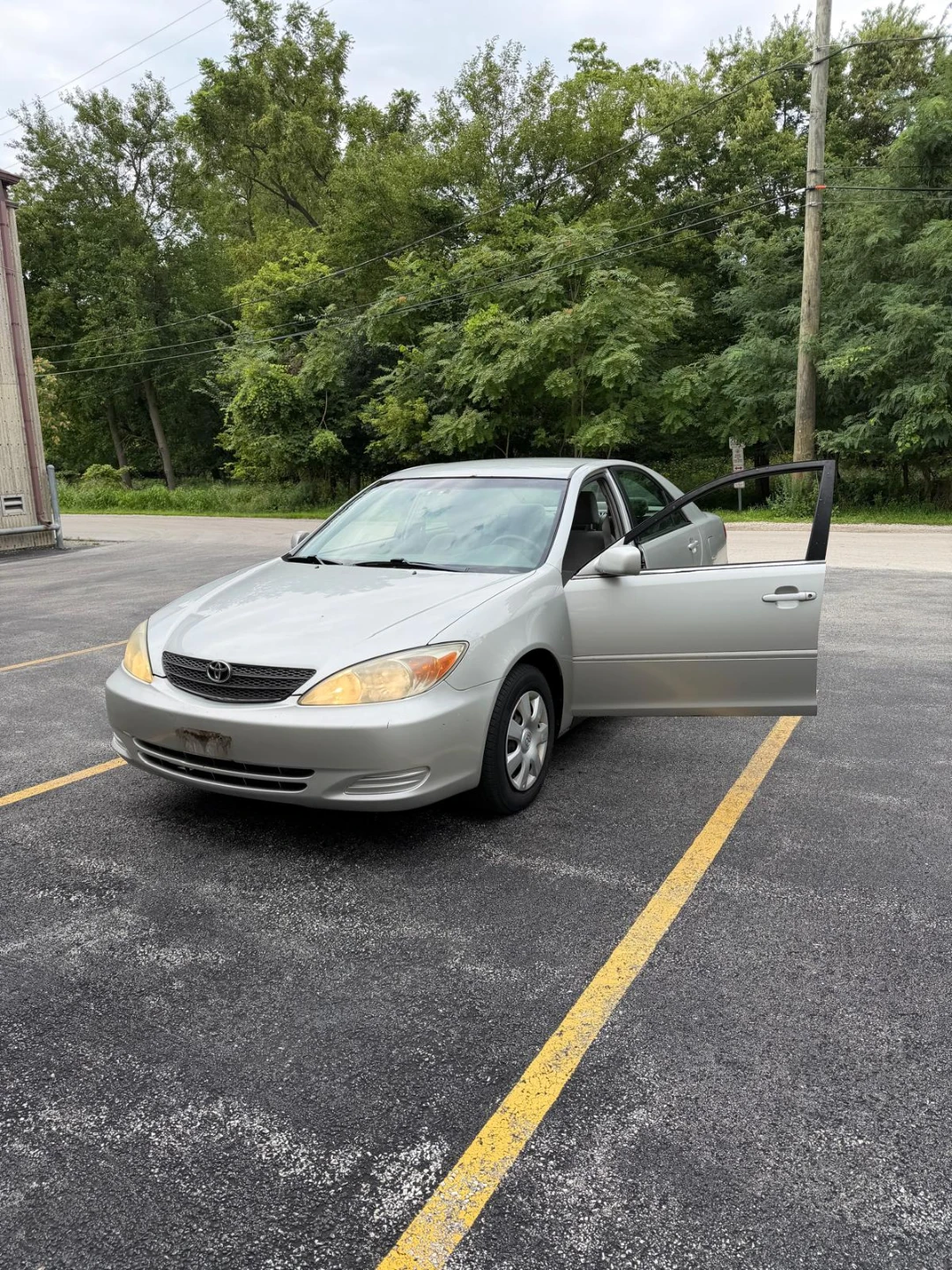 2003 toyota Camry LE Sedan