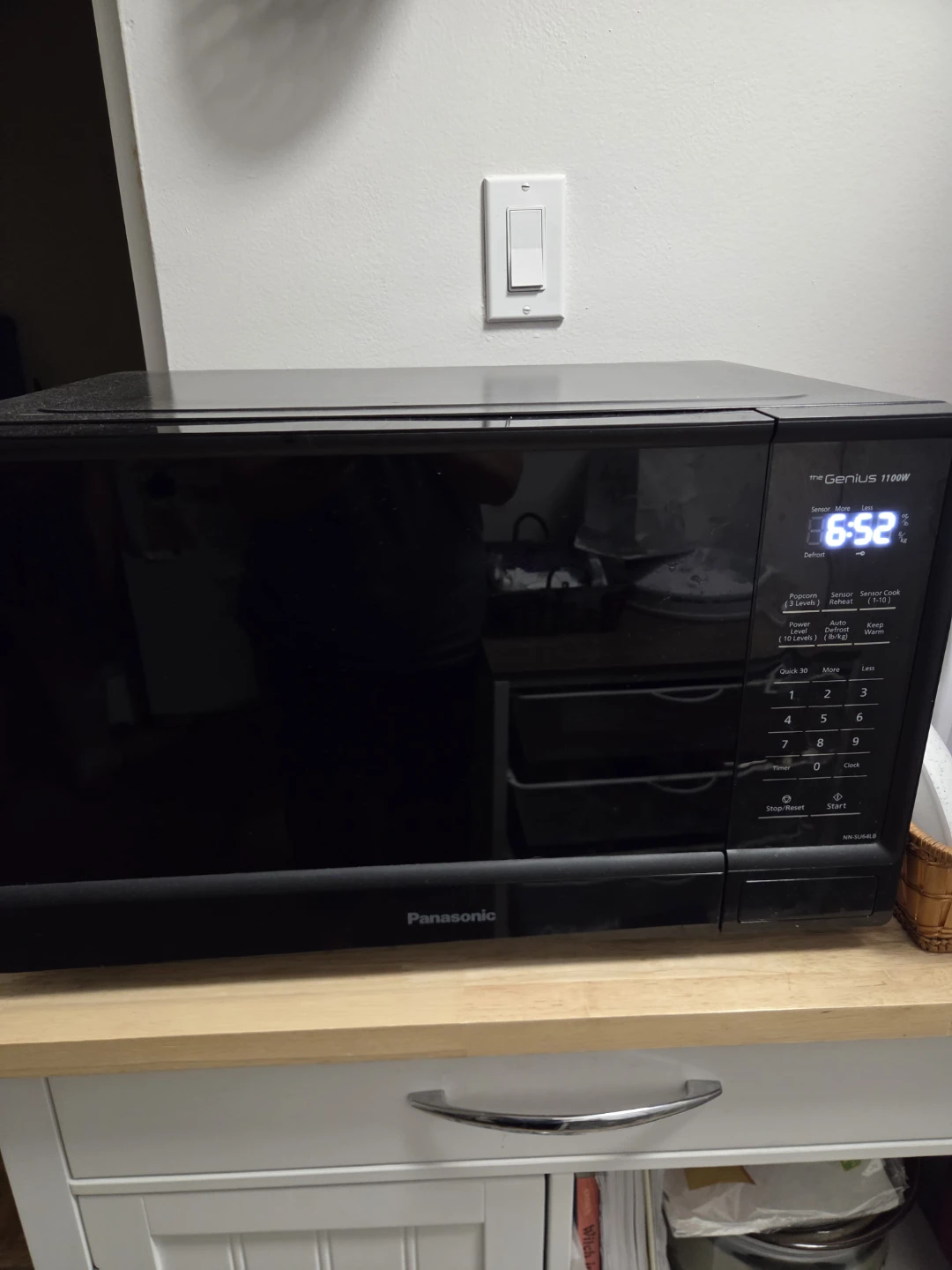 Panasonic Genius 1100W Microwave