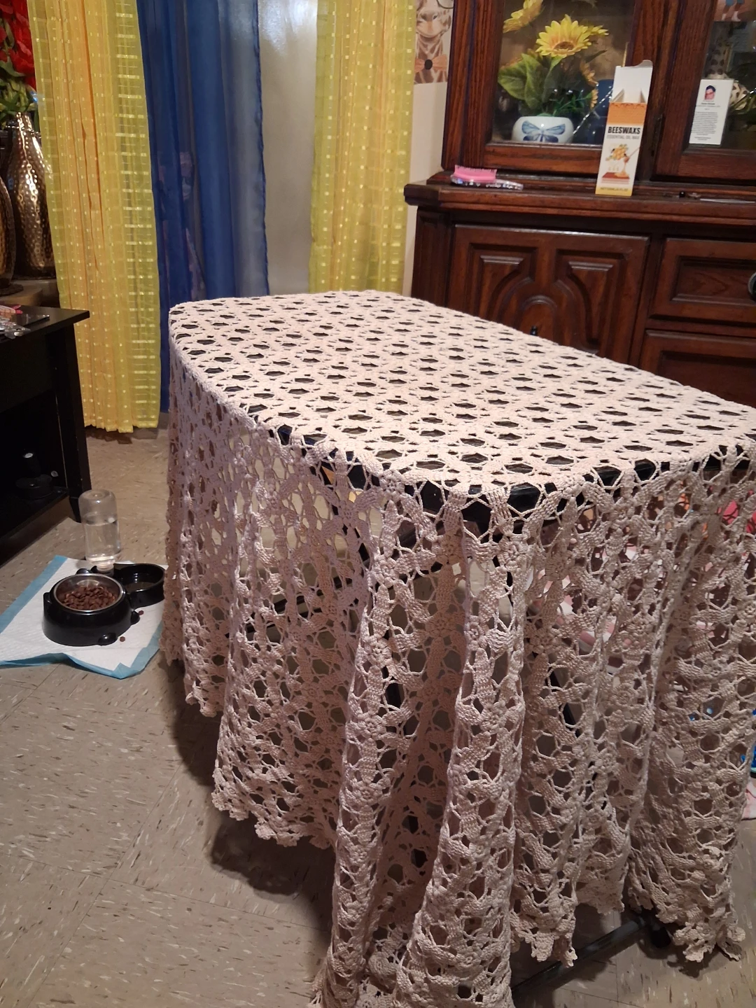 BEIGE  HAND MADE LACE TABLE CLOTH - photo 2