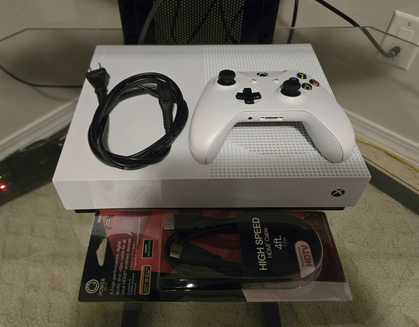 XBOX ONE S ALL-DIGITAL 1TB