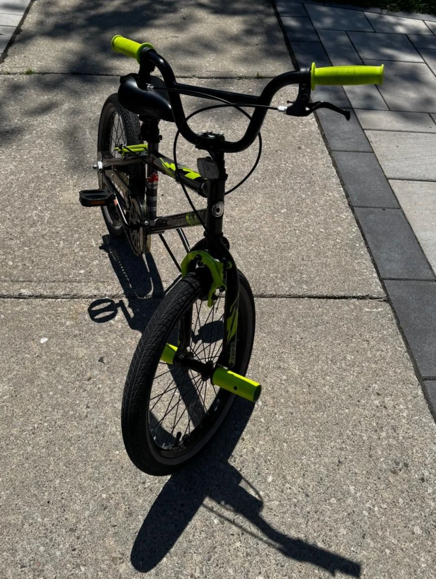 18" Kids Bike – Very Good Condition – $80 - photo 2