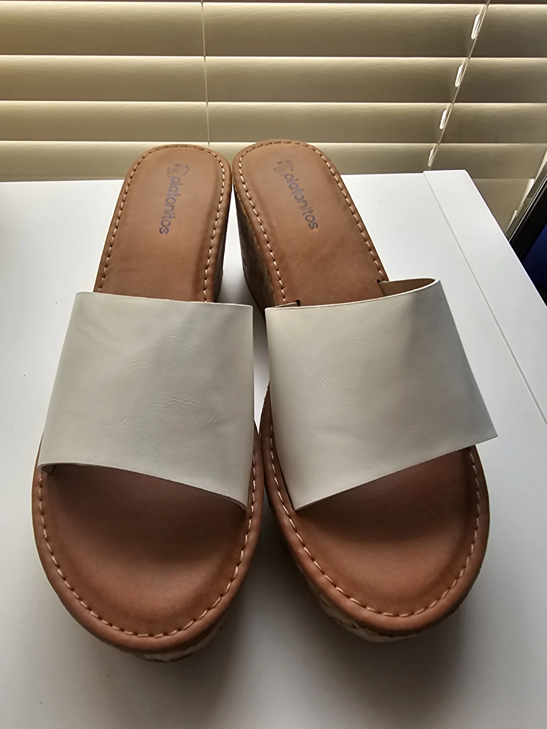 Dolcitas Wedge Sandals Size 8 - photo 2