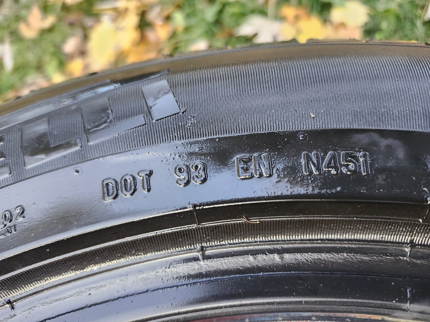 Pirelli 225/55R17 Tire - photo 4