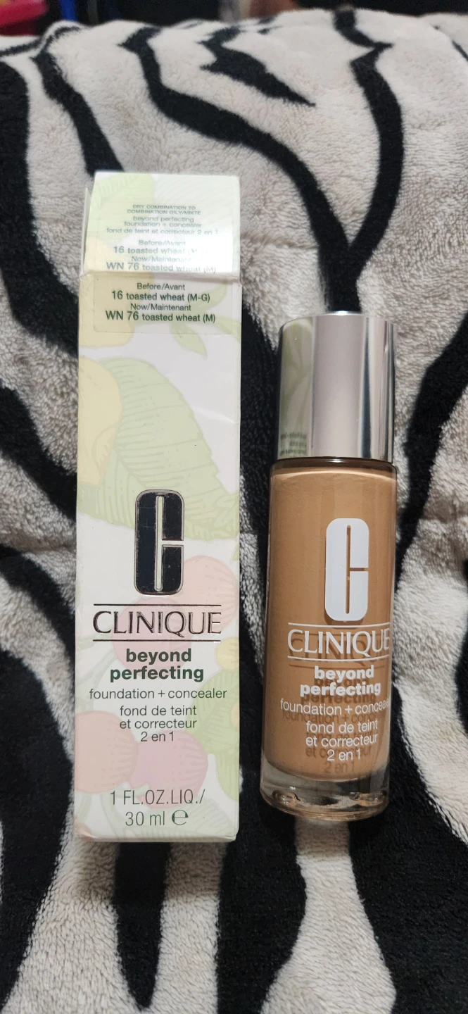 Clinique Beyond Perfecting Foundation + Concealer - photo 4