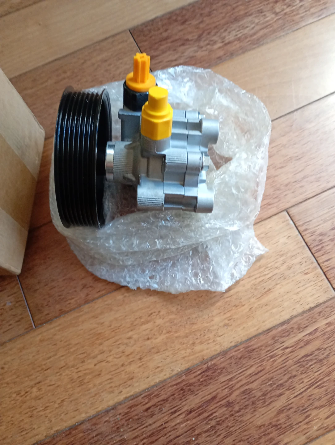 Power Steering Pump with Pulley
