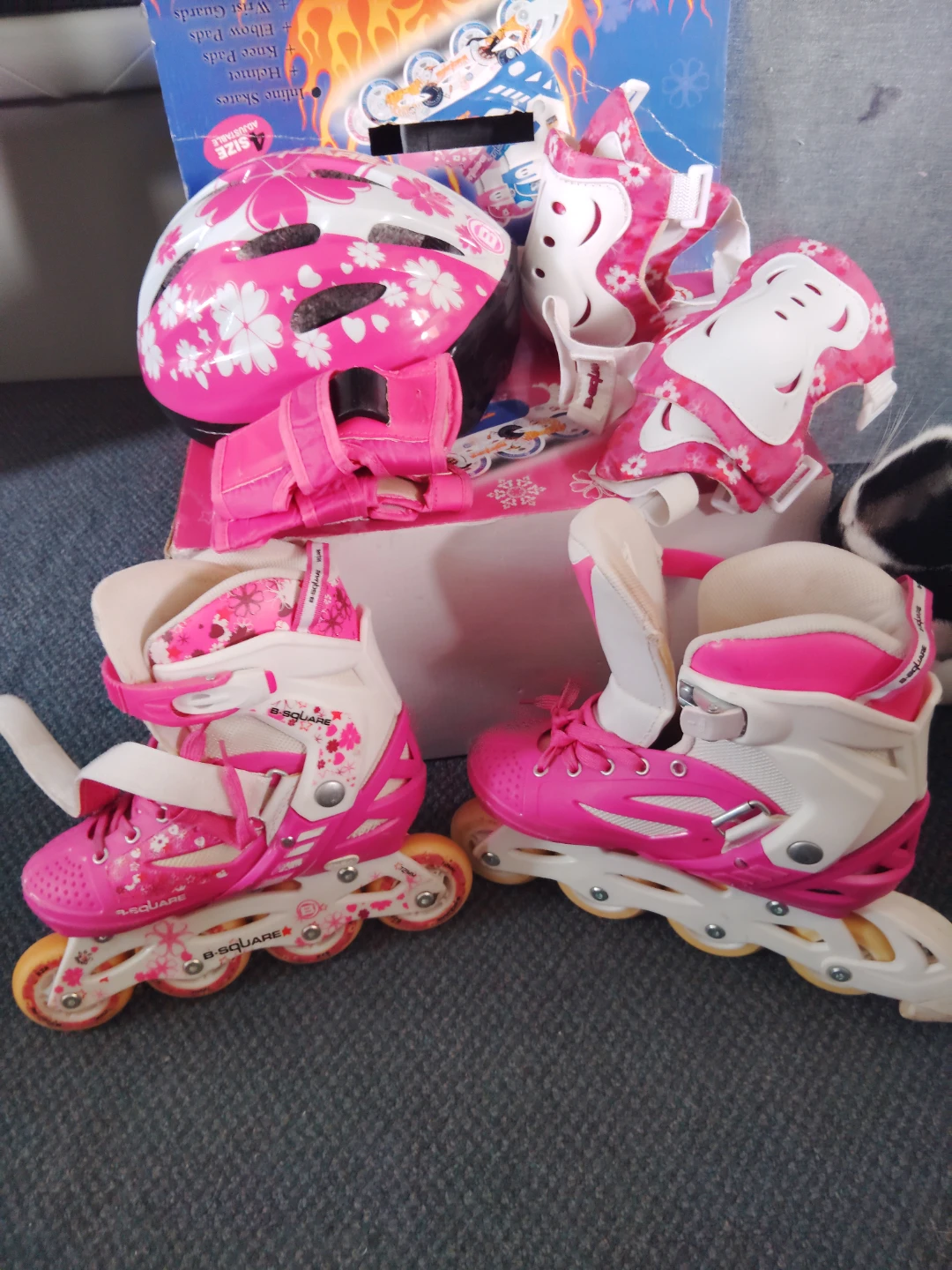 B-Square Inline Skates & Helmet Protective Gear Set - photo 4