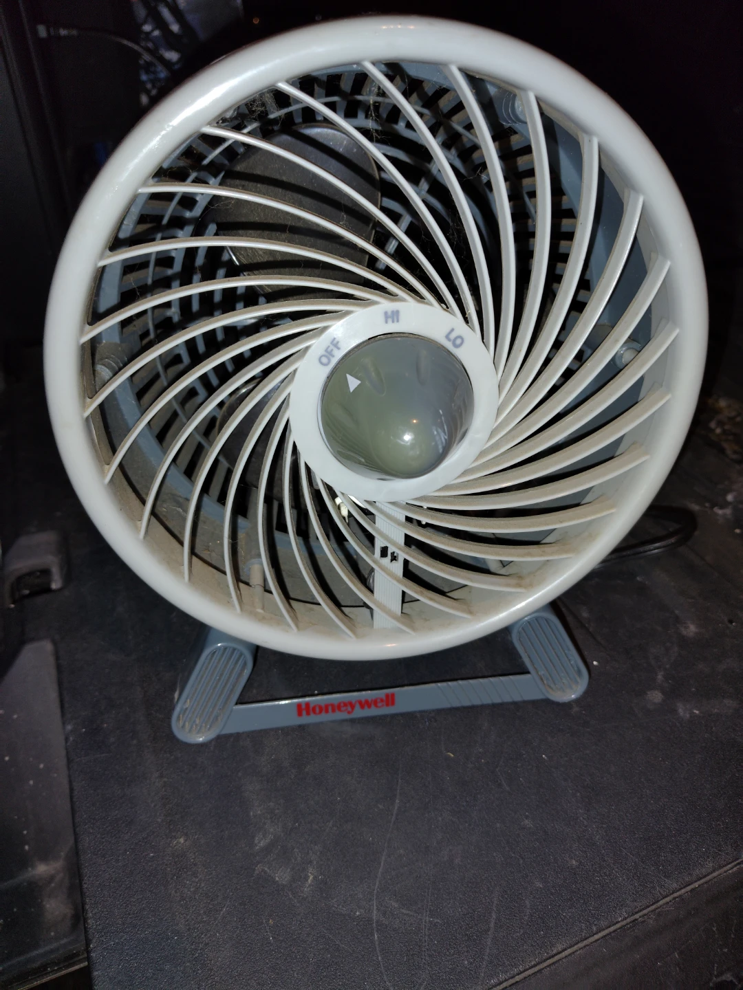 Honeywell Tech Fan 8 inch Super Quiet - photo 2
