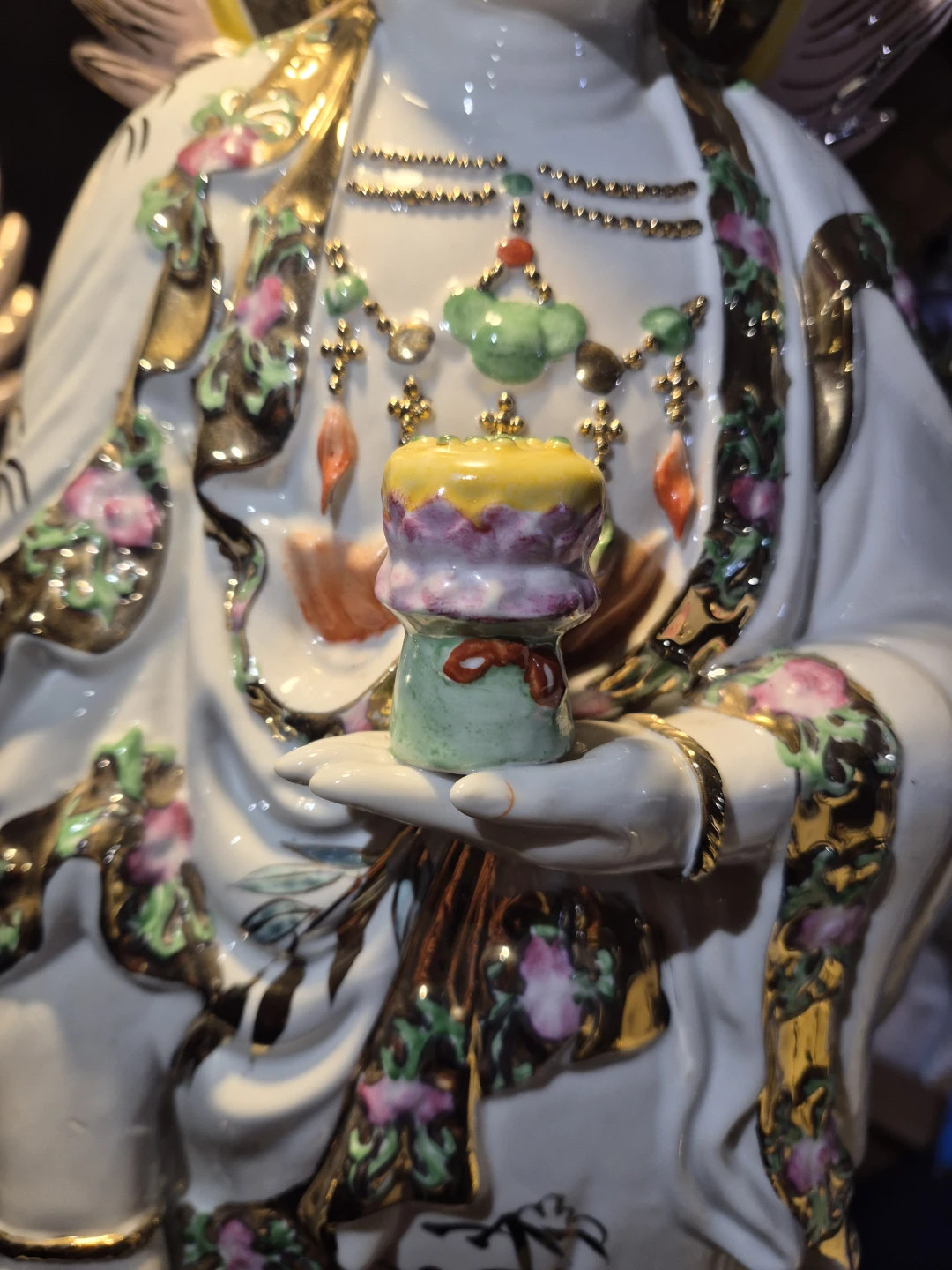 Ceramic Guanyin Statue with Lotus Base - photo 3