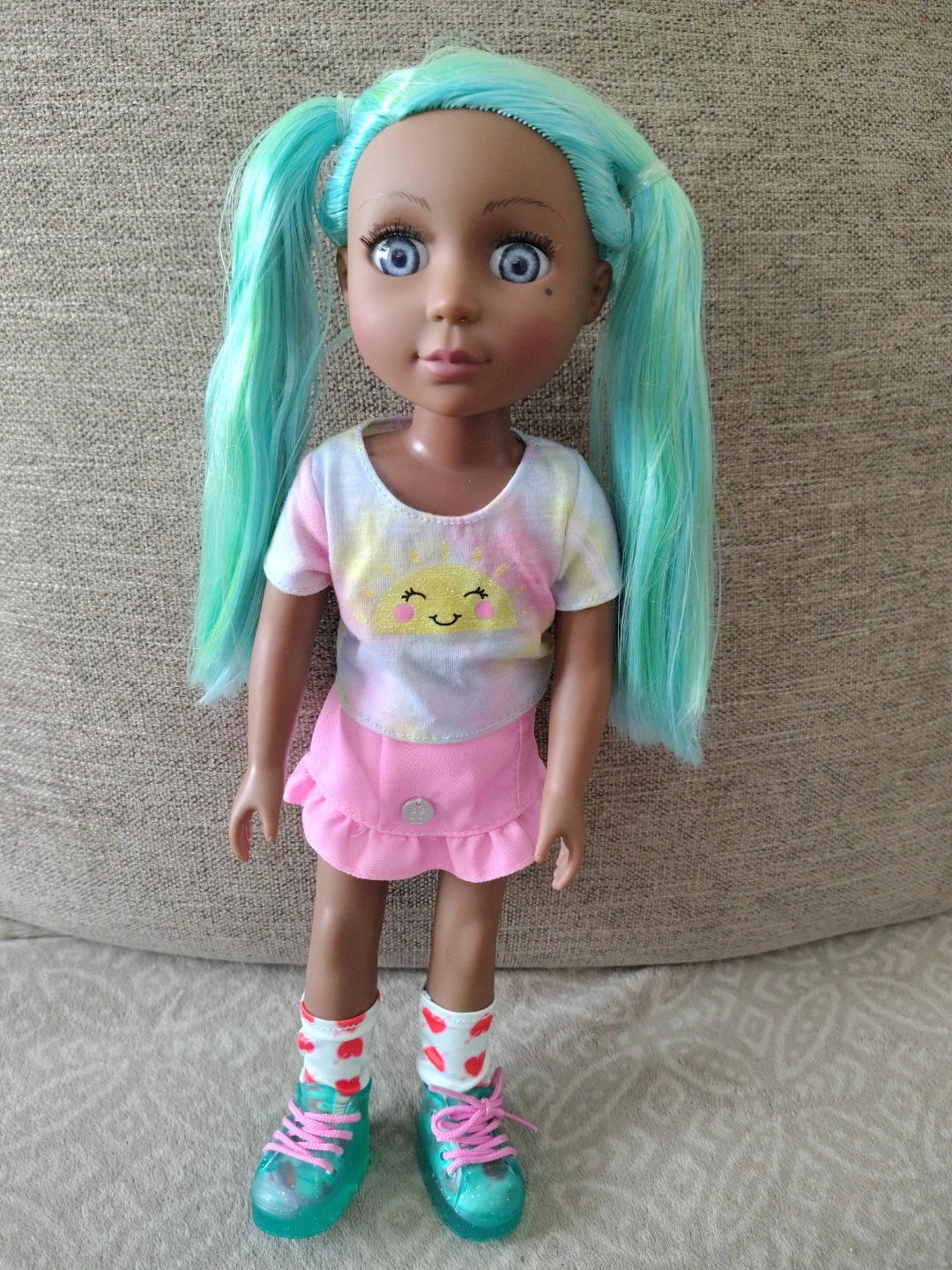 Duckie Glitter Girl 14 in doll