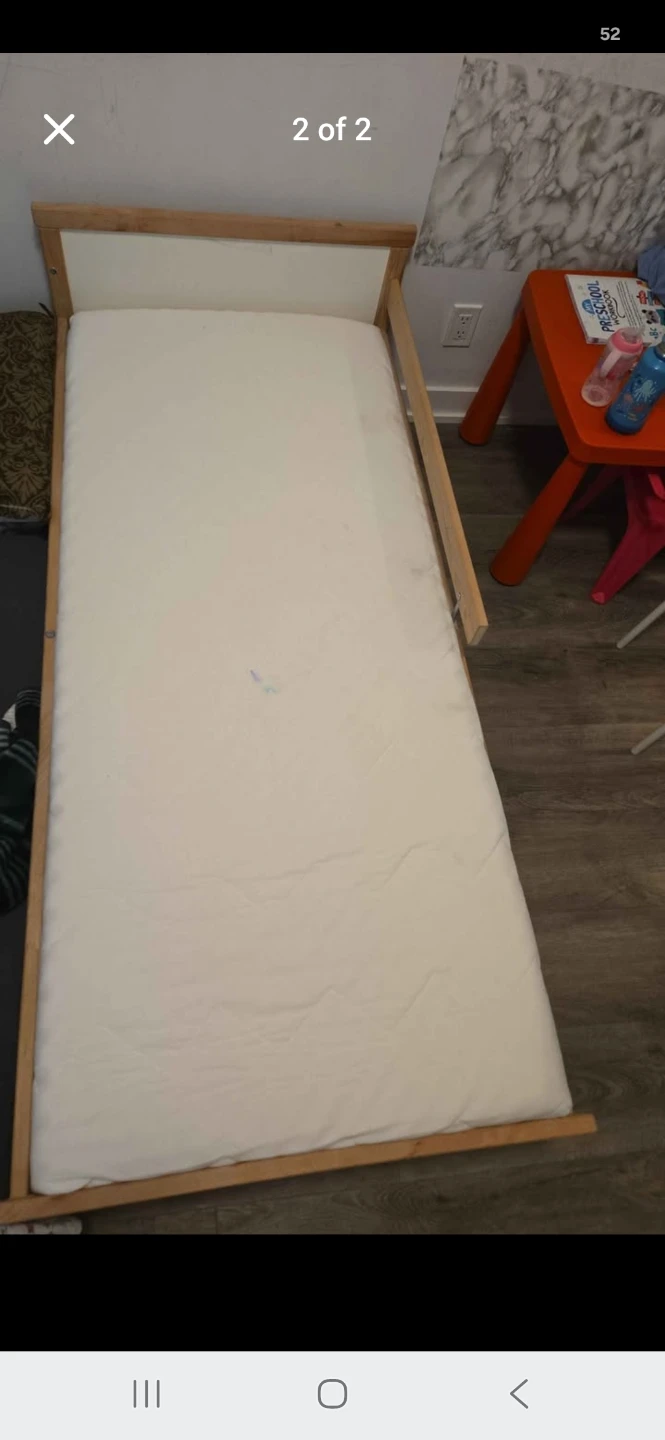 Toddler Bed Frame with matress - photo 2