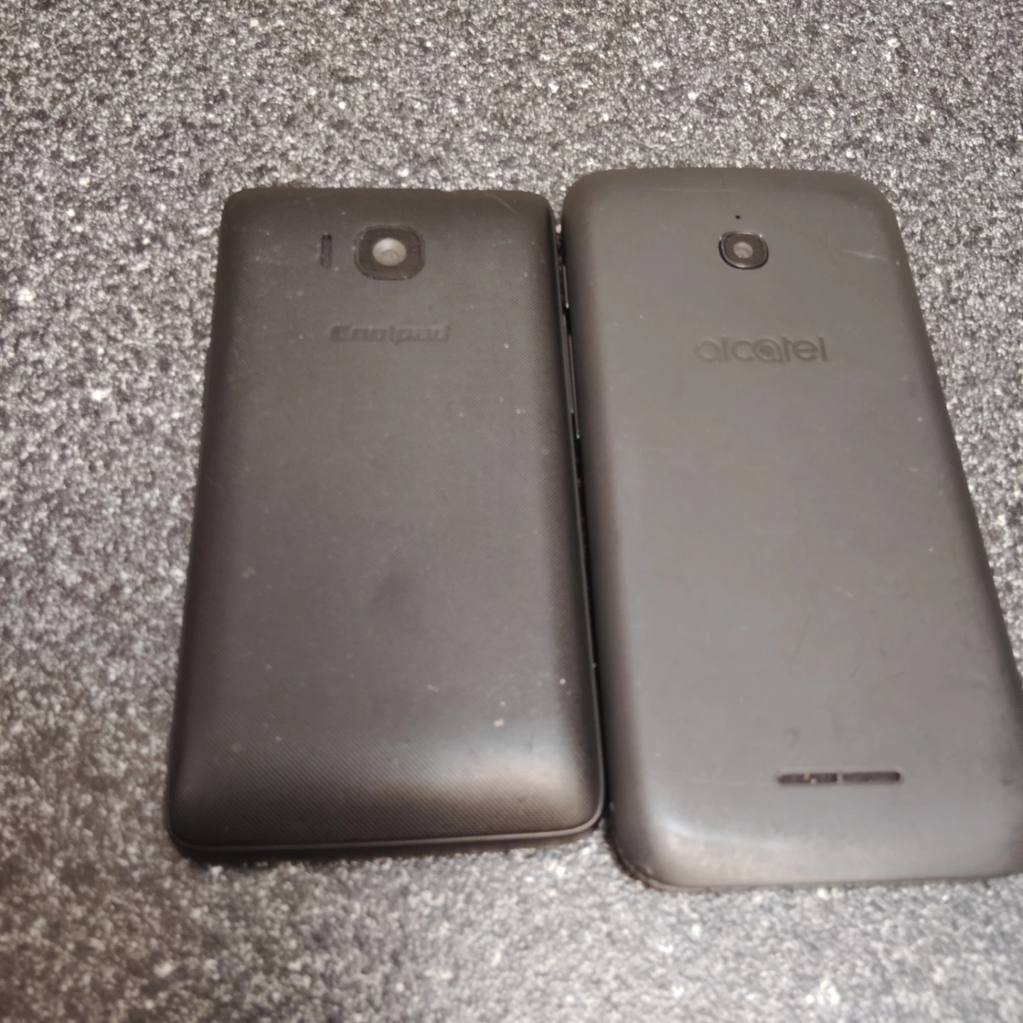 Lot of 2 Android Smartphones  – Fully Working! - photo 2