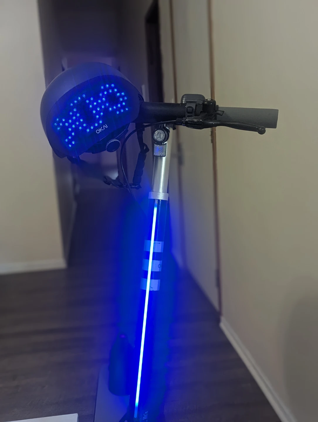 OKAI Neon Pro Electric Scooter + Smart Helmet - photo 2