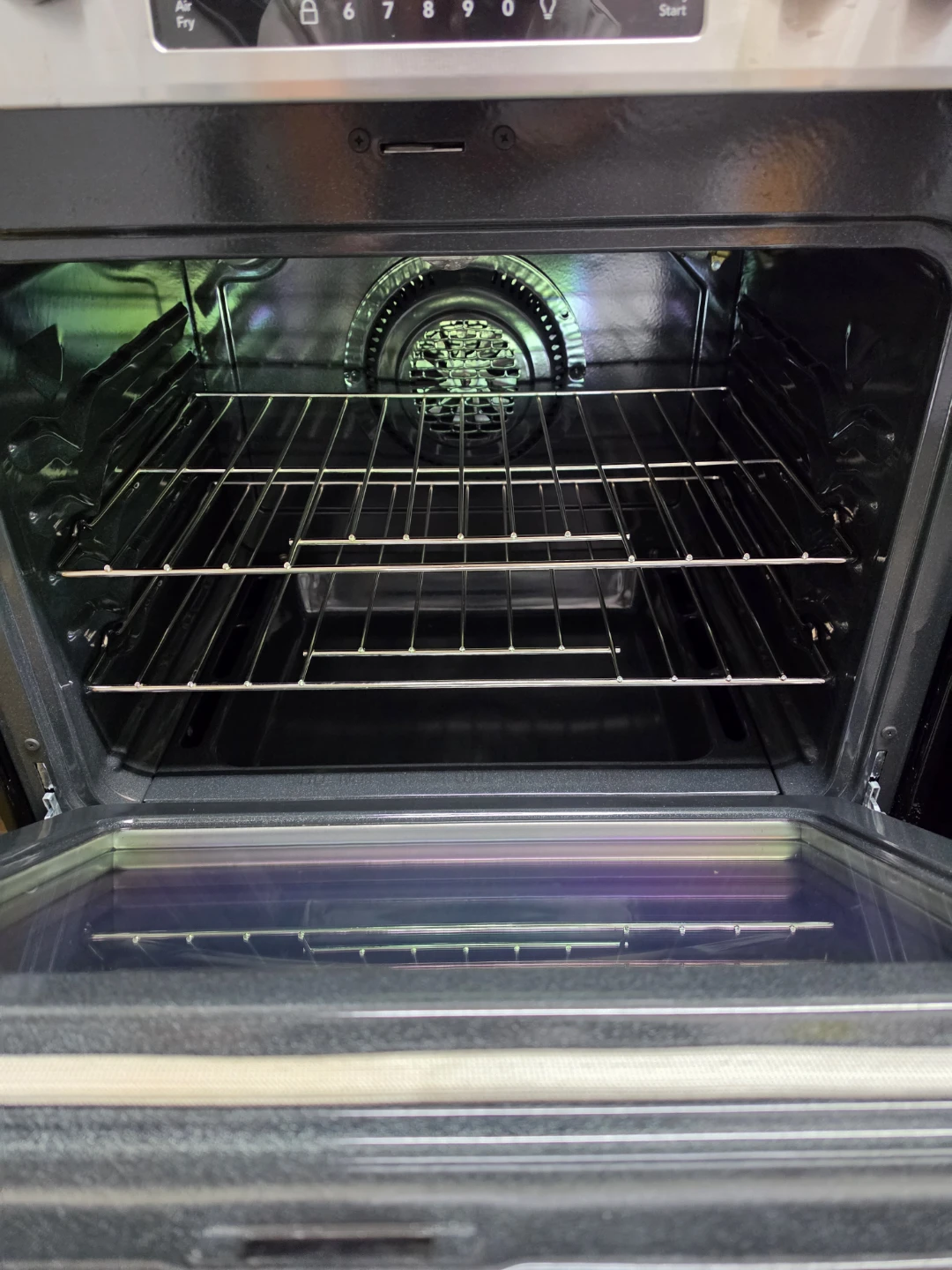 Frigidaire Gallery 30in gas stove - photo 3