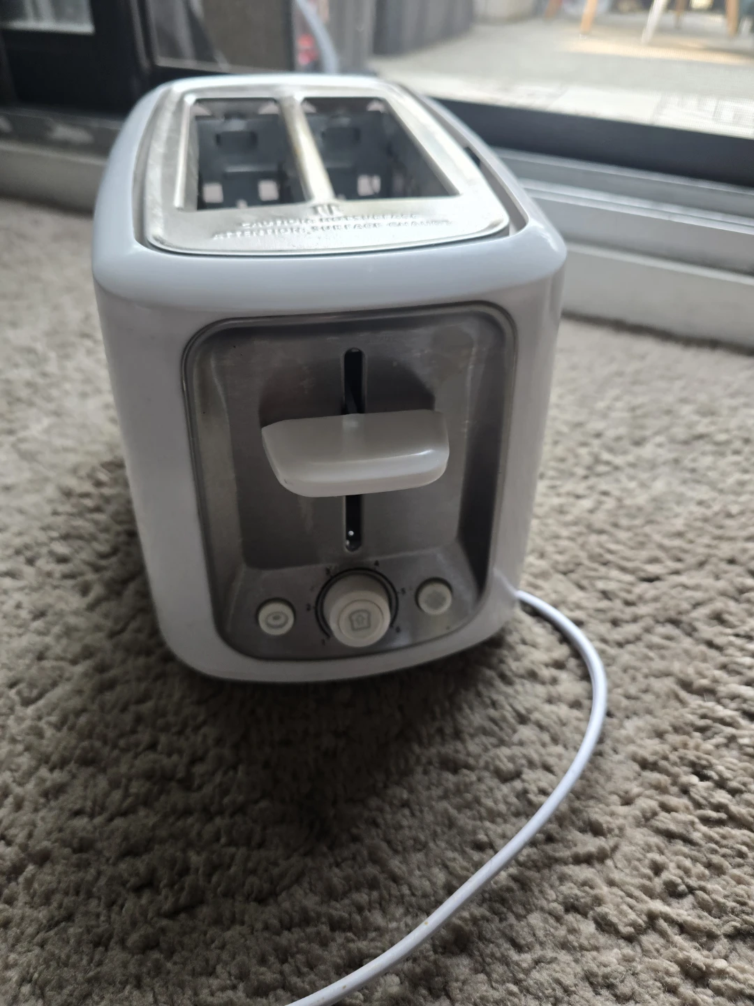 Toastmaster 2 Slice Toaster - White