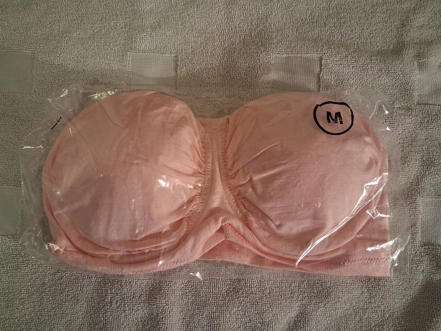 Rhonda Shear M Strapless Bras in 3 colours