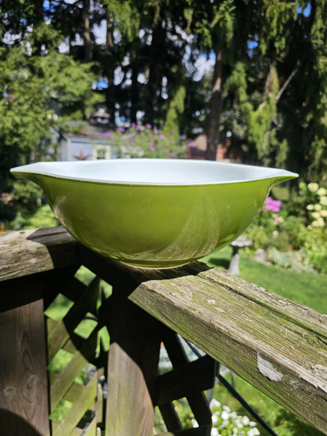 Pyrex Verde Green Bowl