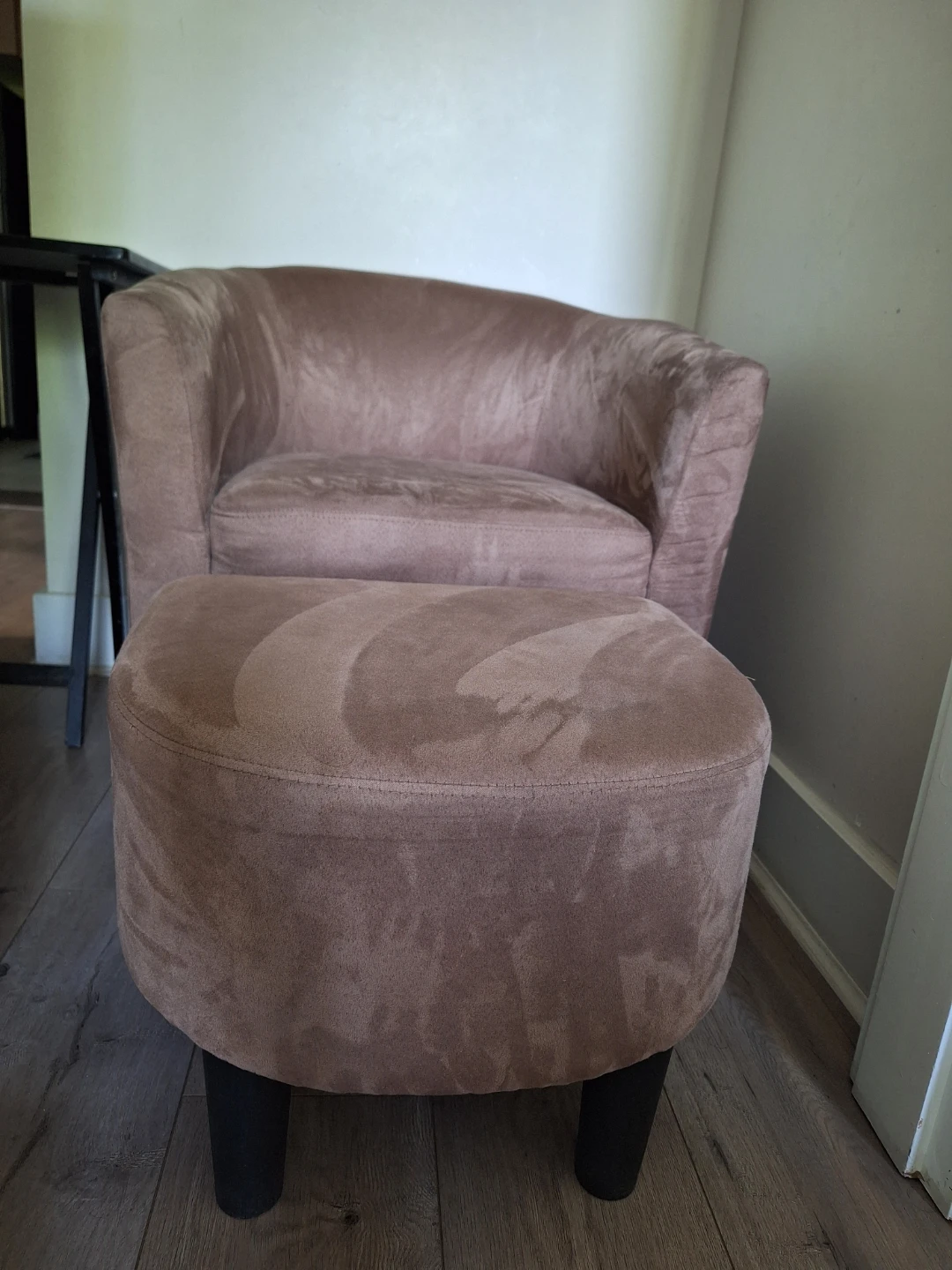 Brown Armchair with Ottoman