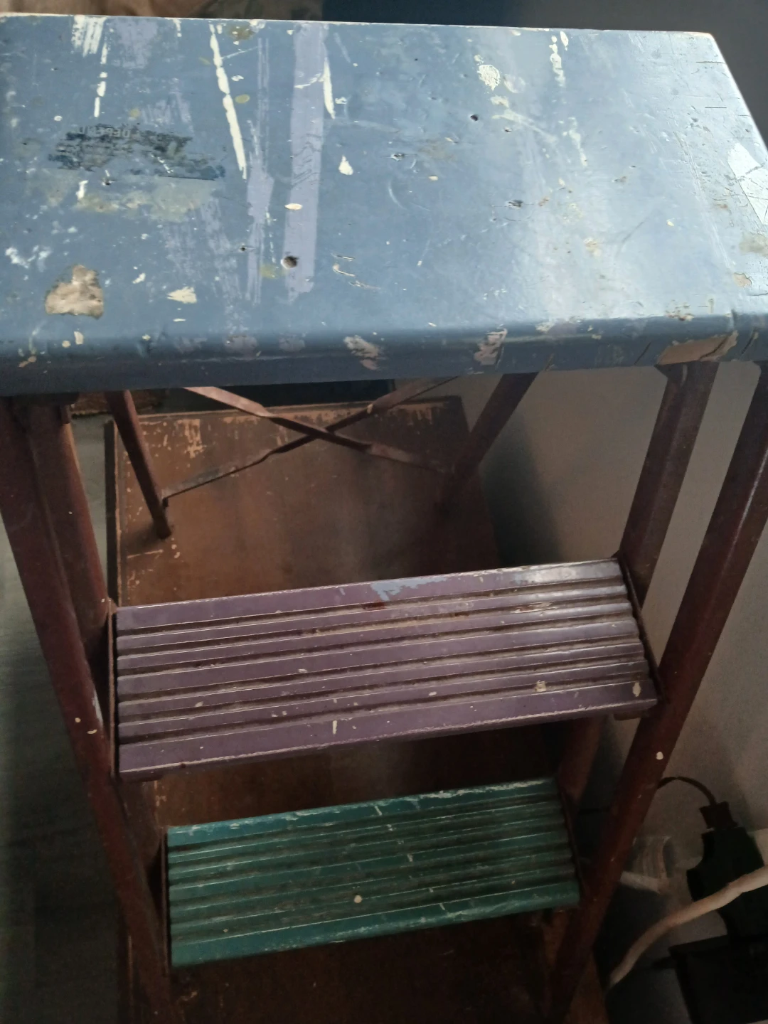 Vintage Wooden Step Stool Ladder - photo 3