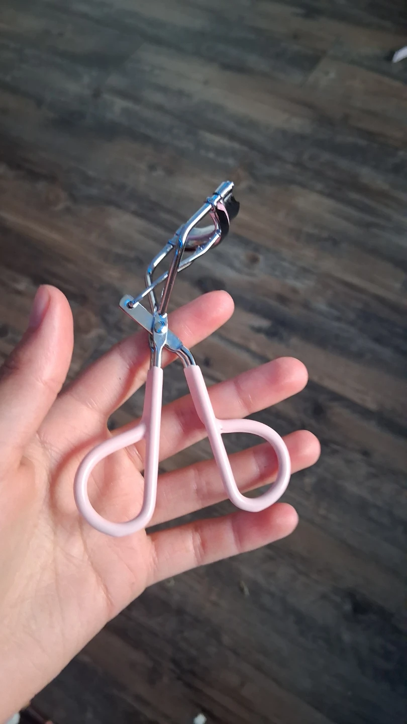 Pink Eyelash Curler
