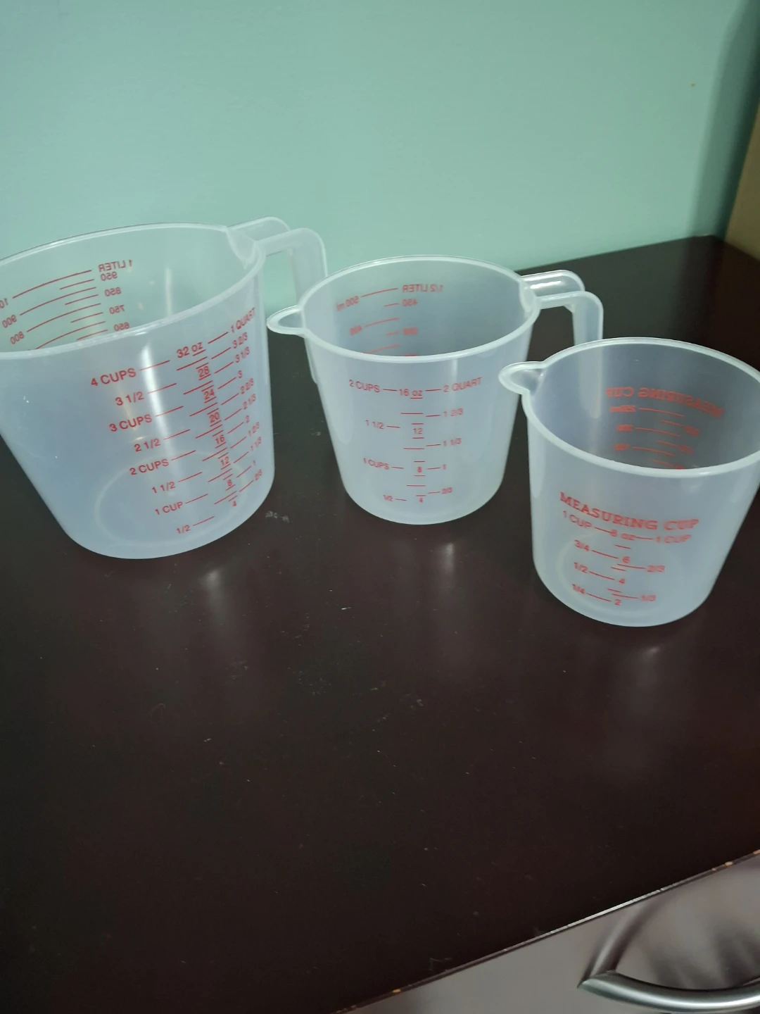 Set of 3 Plastic Measuring Cups