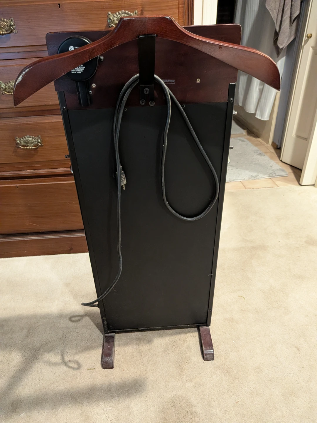 Salton Valet Valet Butler Automatic Clothes Press - photo 3