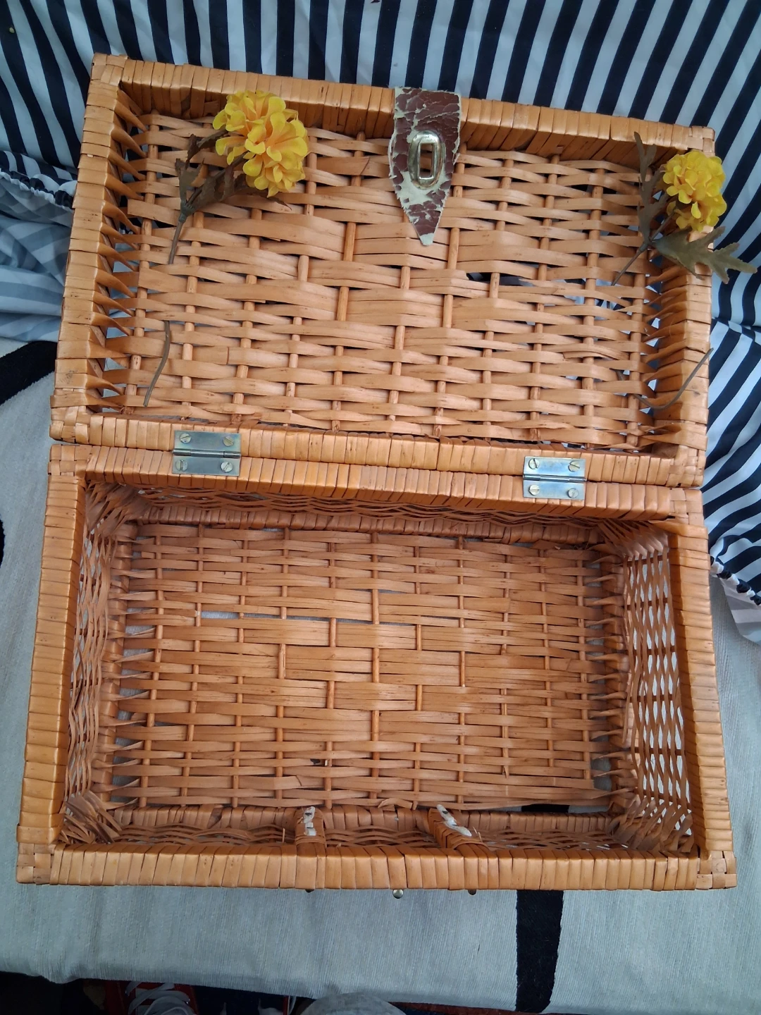 Wicker Picnic Basket - photo 2