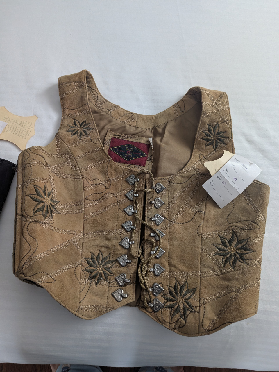 Embroidered Suede Vests - Black & Tan - photo 4