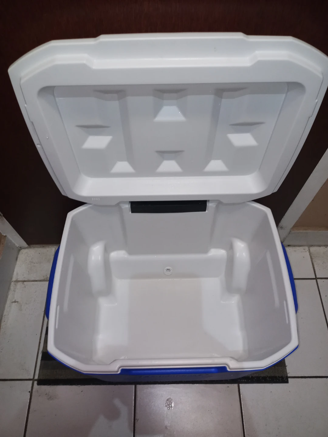 Coleman Cooler With Wheels & Extendable Handle - 60Qts - photo 2