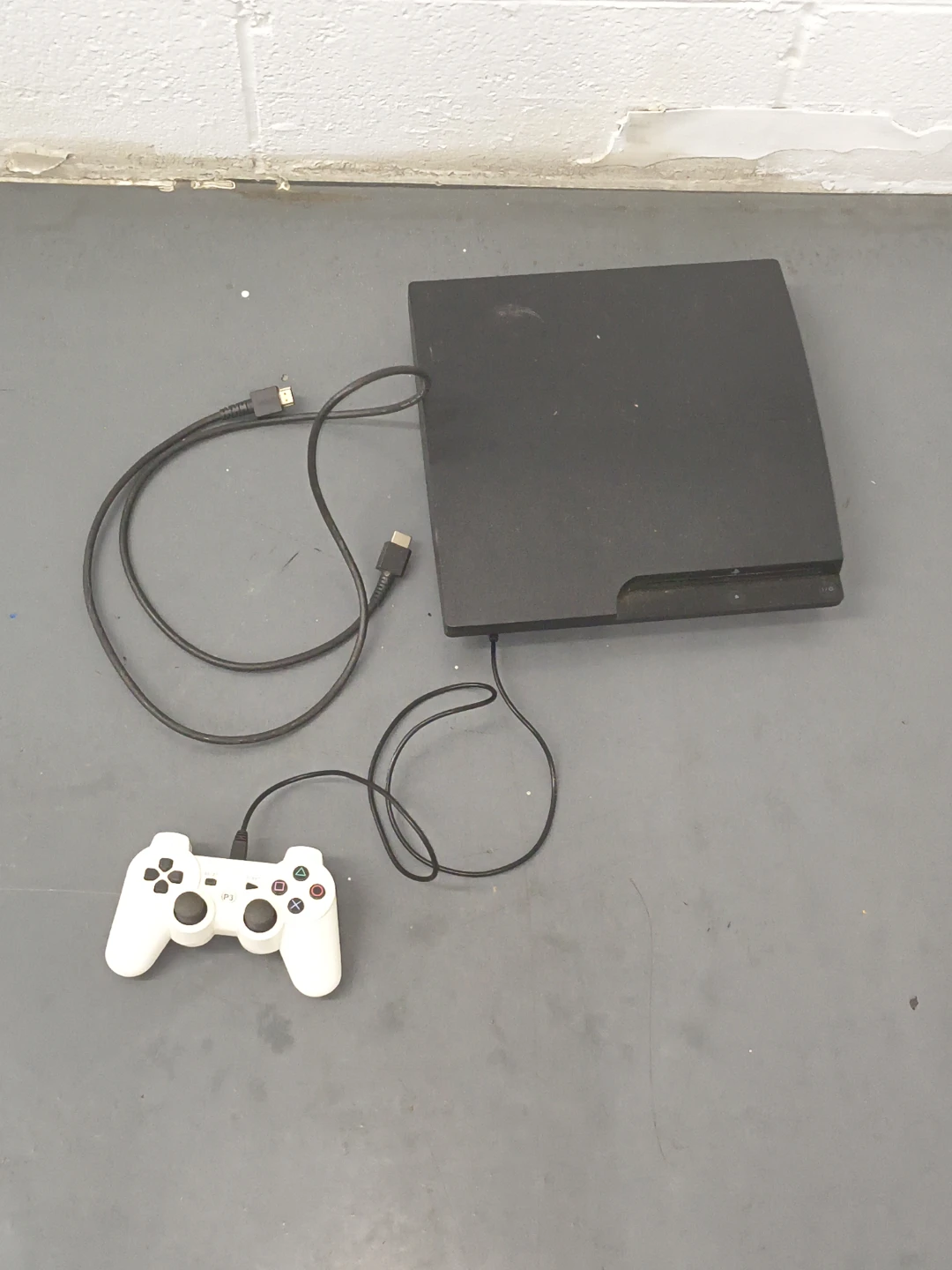 Sony PlayStation 3 Console with Controller
