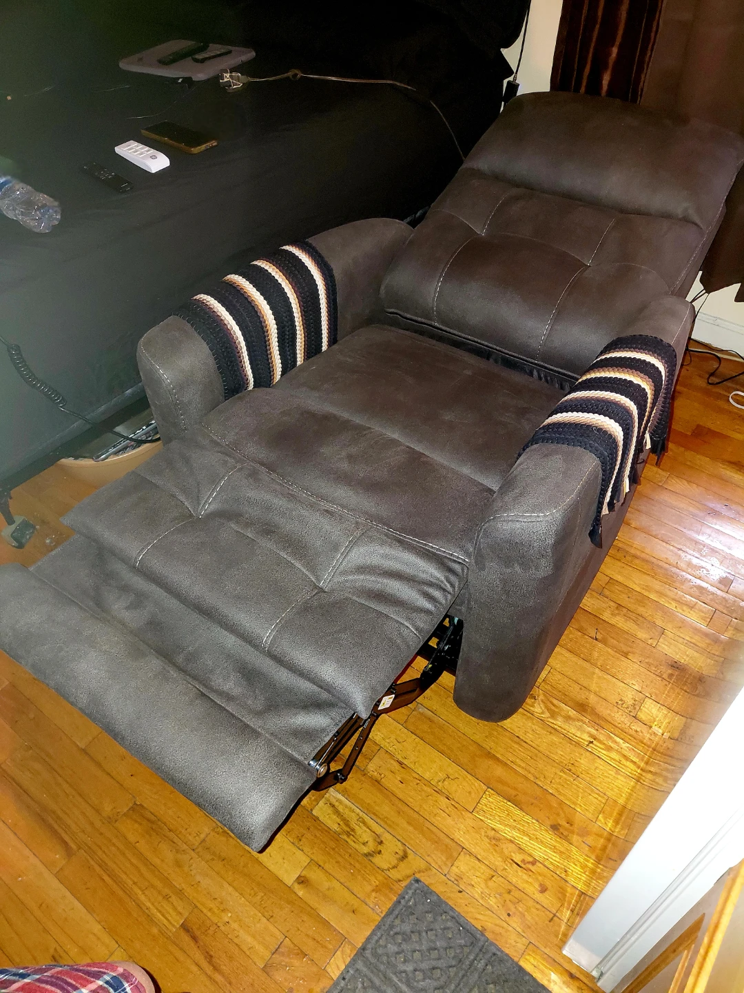Brown Recliner Chair - photo 2