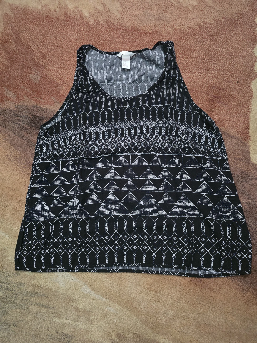 H&M Black & White Patterned Tank Top